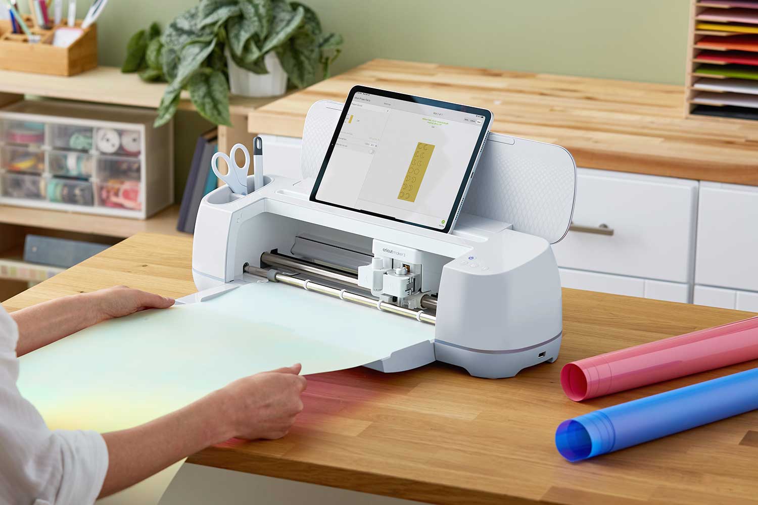 A business using a Cricut device